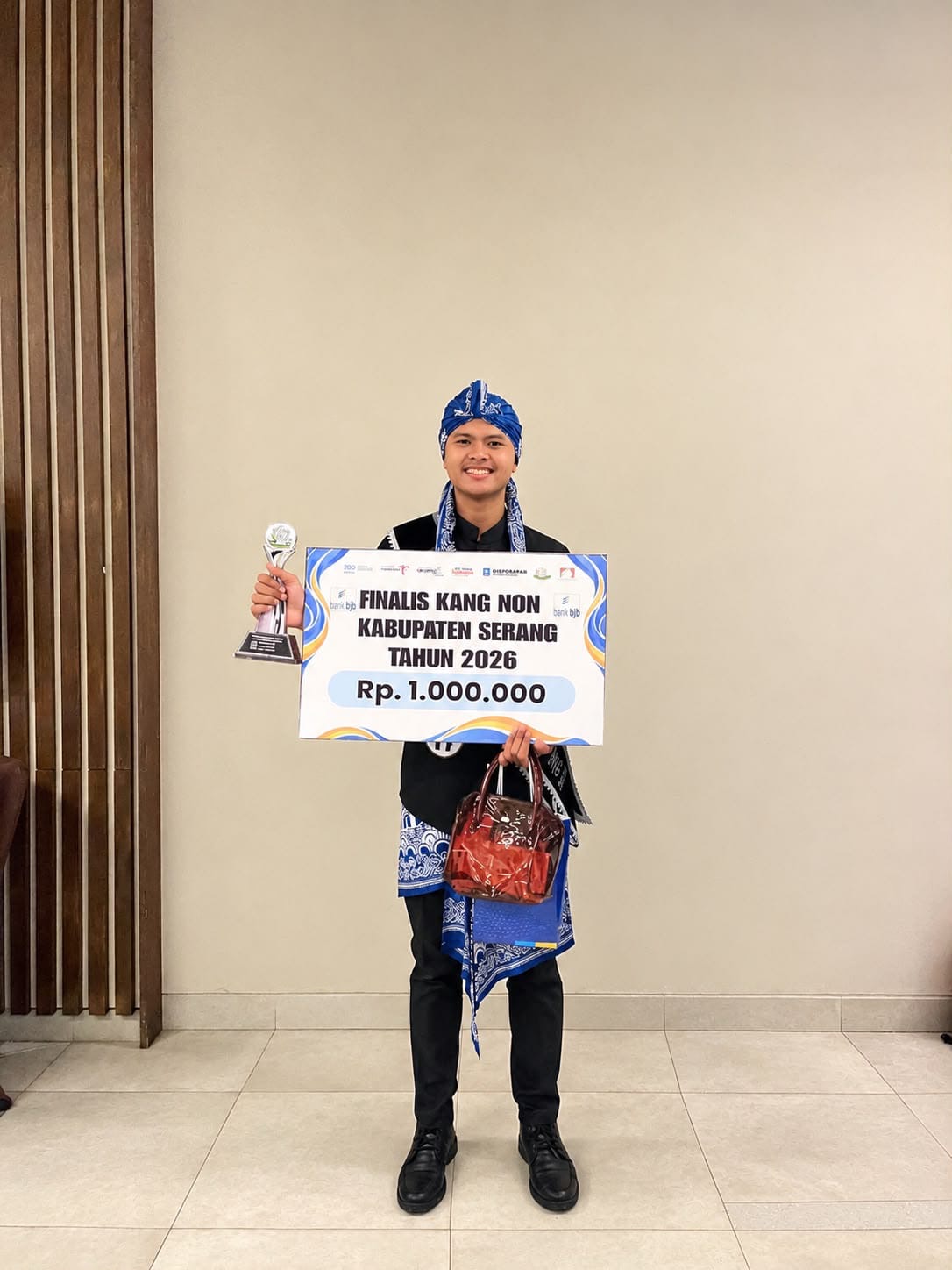 Mahasiswa Universitas Banten Jaya, Darma Pratama, Tampil di Grand Final Kang Nong Kabupaten Serang 2026 sebagai Duta Pendidikan dan Kebudayaan