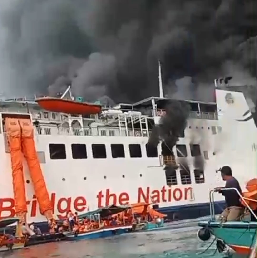 KMP Batu Mandi Terbakar di Perairan Merak, Ratusan Penumpang Berhasil Dievakuasi Selamat